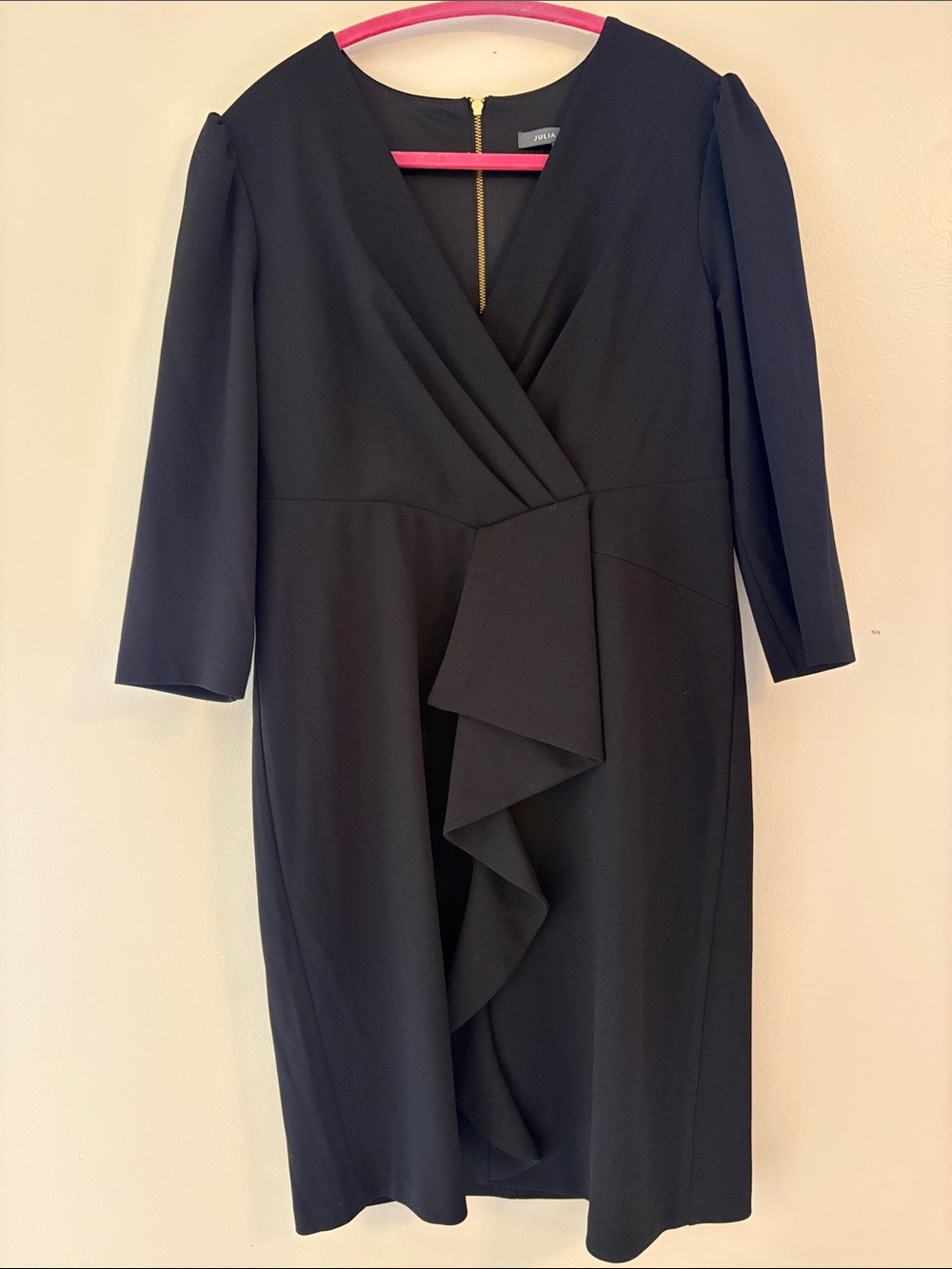 Julia Jordan Size 8 Black Ruffle Sheath Dress NWOT Gold Zip